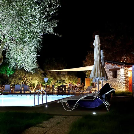 Asfendamos בית נופש זכארו